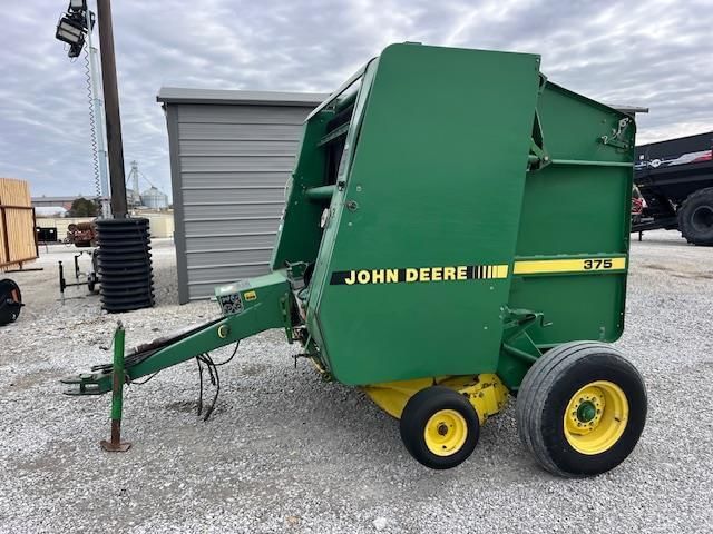 Main image John Deere 375