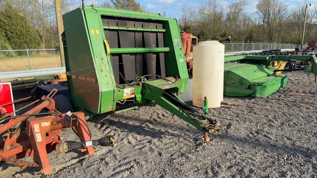 Image of John Deere 375 equipment image 1