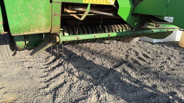 Image of John Deere 375 equipment image 2