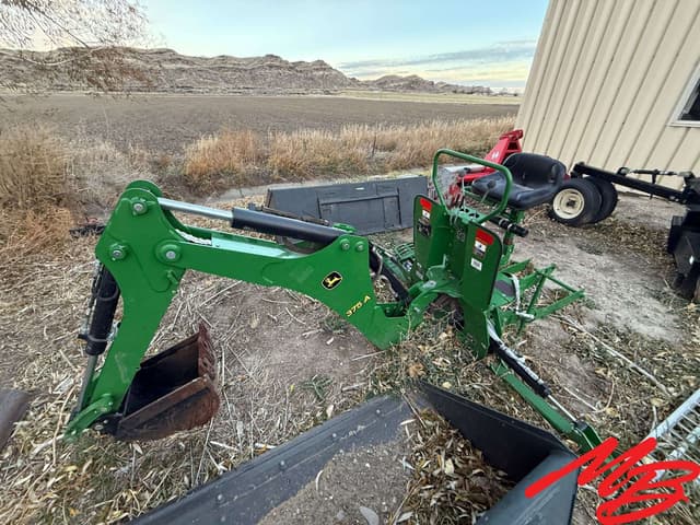 Image of John Deere 375A equipment image 2