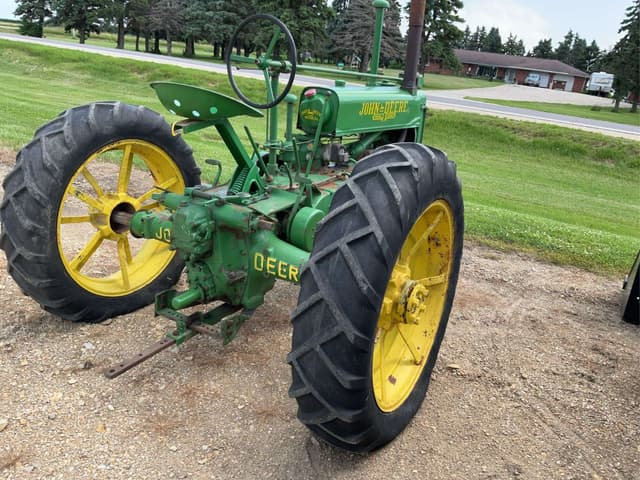 Image of John Deere A equipment image 4