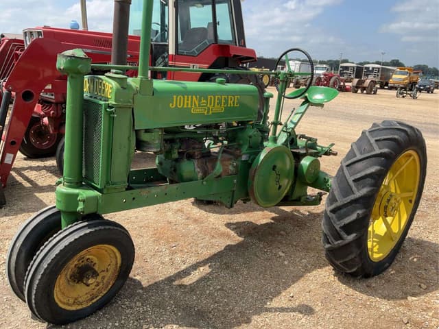 Image of John Deere A equipment image 1