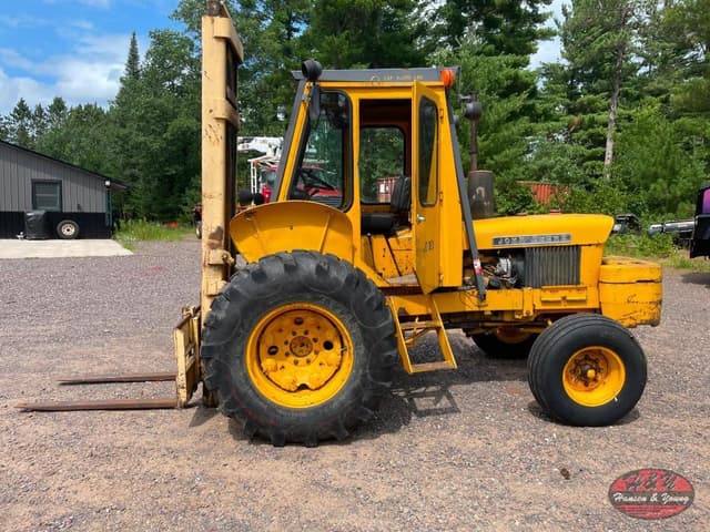 Image of John Deere 380 equipment image 1