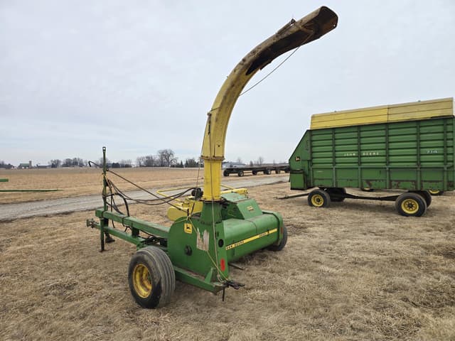Image of John Deere 3800 equipment image 4