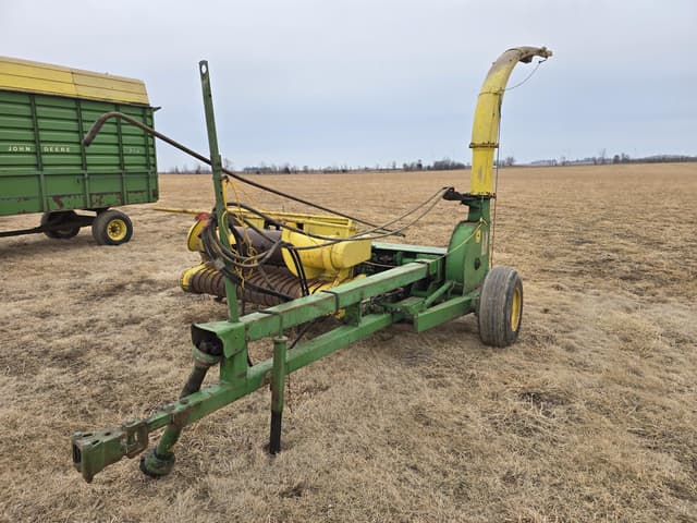Image of John Deere 3800 equipment image 2