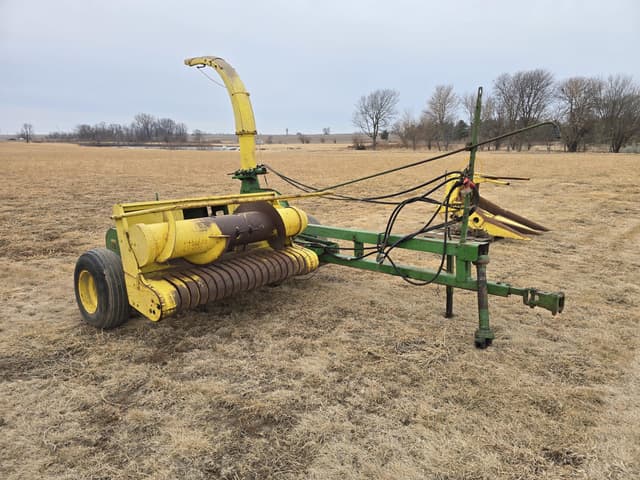 Image of John Deere 3800 equipment image 1