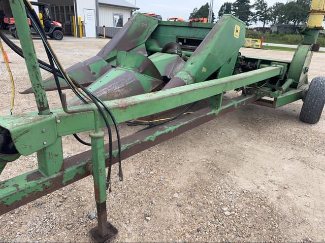 Image of John Deere 3800 equipment image 3