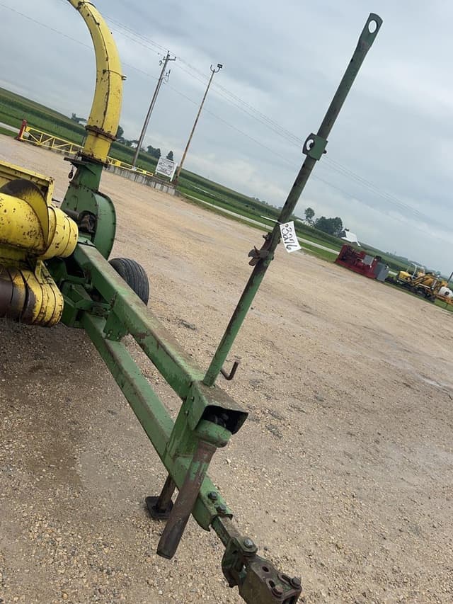 Image of John Deere 3800 equipment image 1