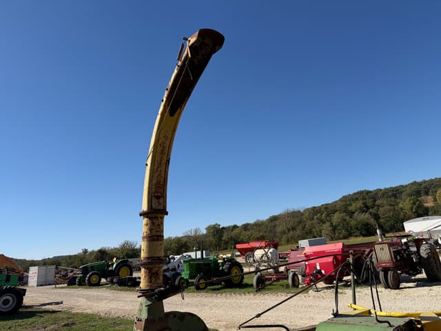 Image of John Deere 3800 equipment image 1