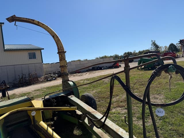 Image of John Deere 3800 equipment image 4