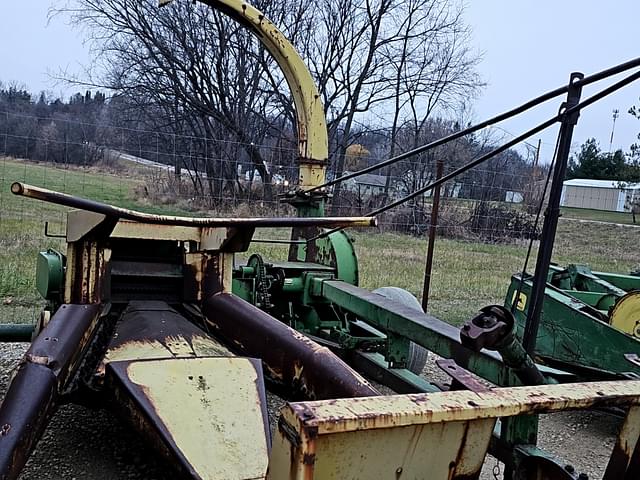 Image of John Deere 3800 equipment image 2