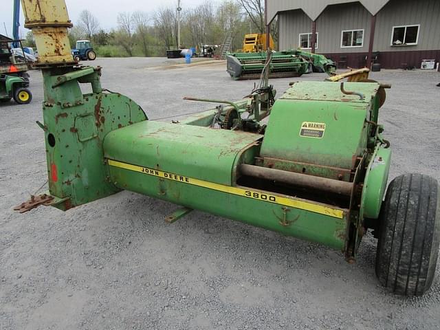 Image of John Deere 3800 equipment image 4
