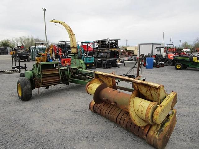 Image of John Deere 3800 equipment image 1