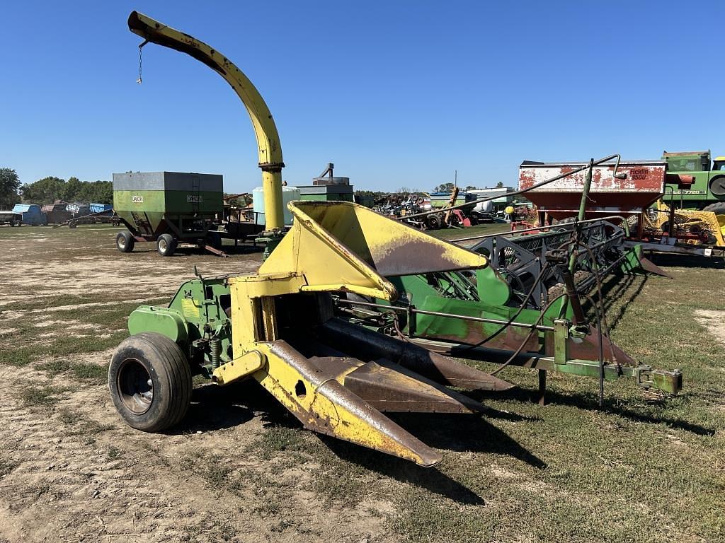 Image of John Deere 3800 Image 0