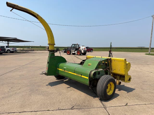 Image of John Deere 3800 equipment image 2