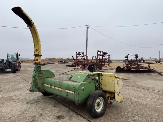 Image of John Deere 3800 equipment image 3