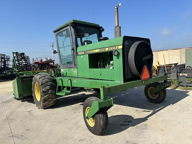 Image of John Deere 3830 equipment image 3