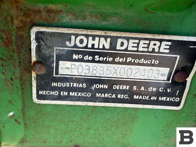 Image of John Deere 3835 equipment image 4