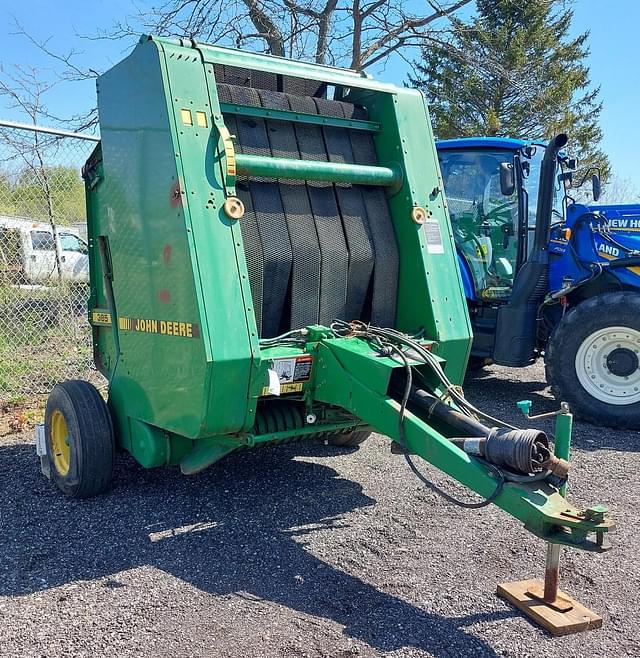 Image of John Deere 385 equipment image 1