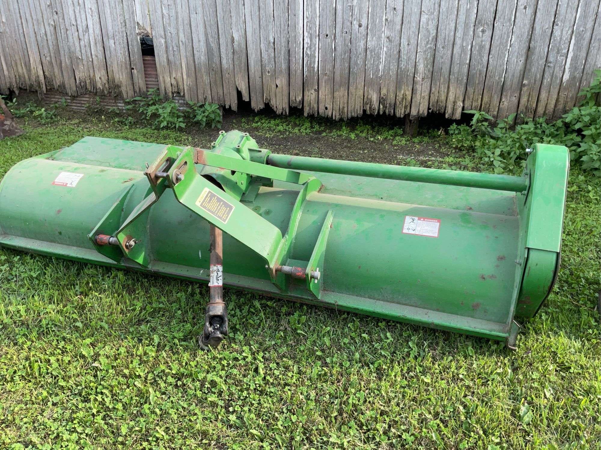 John Deere 390 Equipment Image0
