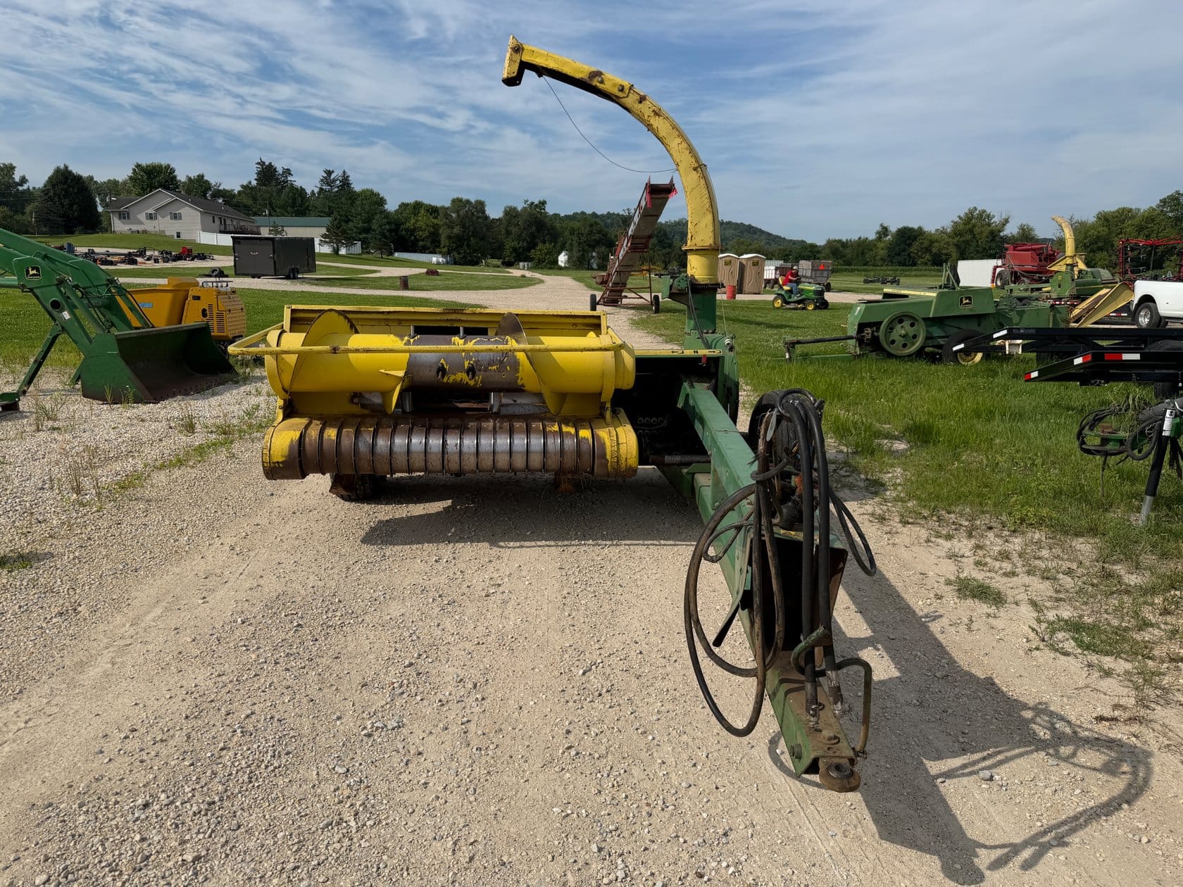 John Deere 3940 Equipment Image0