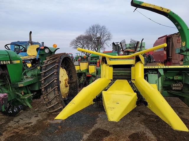 Image of John Deere 3940 equipment image 3