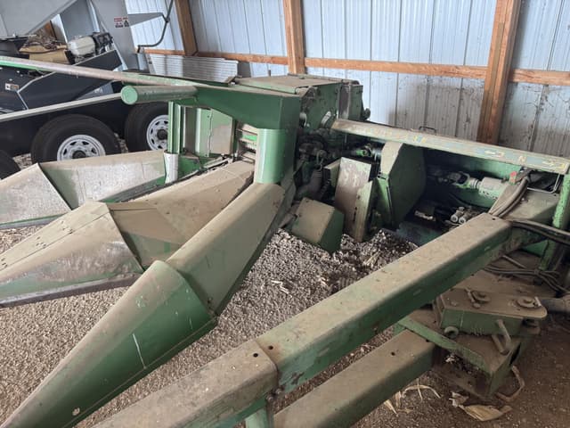 Image of John Deere 3940 equipment image 3