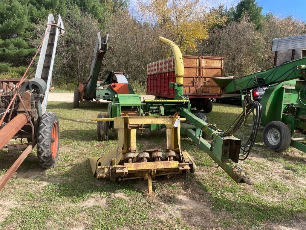 Image of John Deere 3940 Primary image