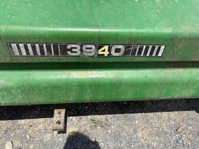 Image of John Deere 3940 equipment image 4