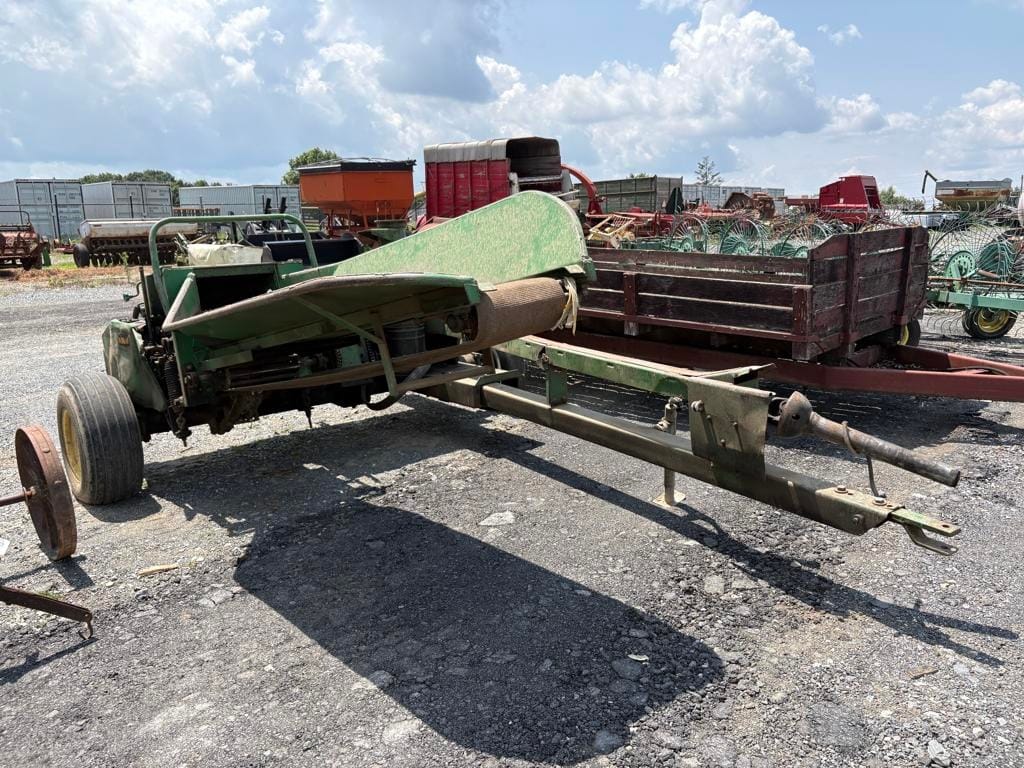 John Deere 3940 Equipment Image0