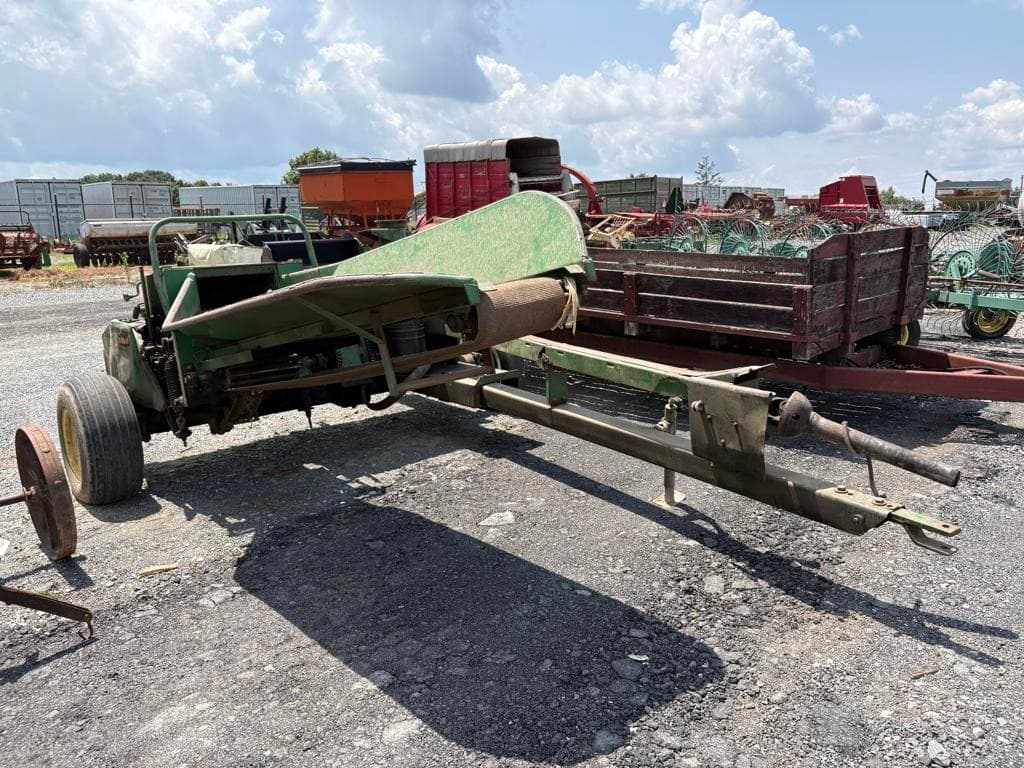 Image of John Deere 3940 Primary image