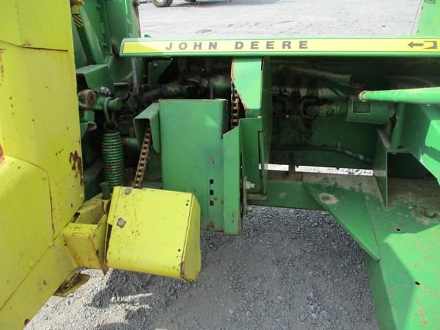Image of John Deere 3940 equipment image 4