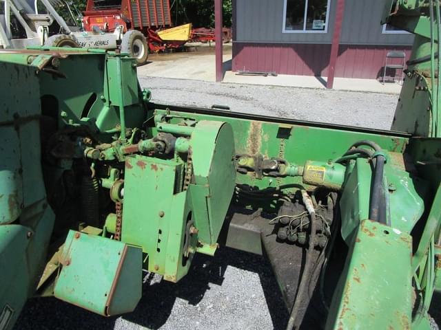 Image of John Deere 3940 equipment image 2
