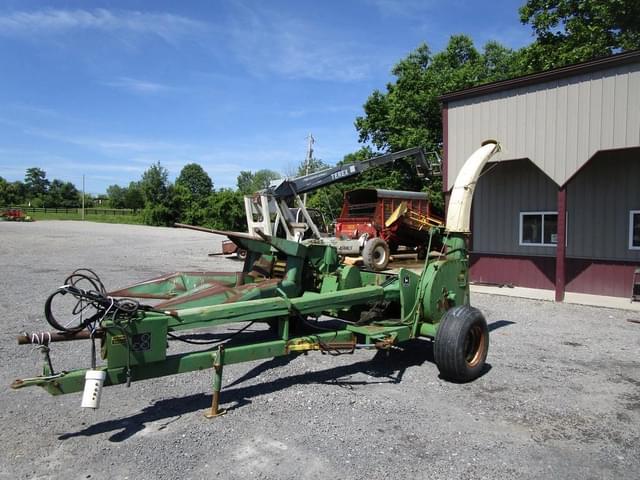 Image of John Deere 3940 equipment image 1