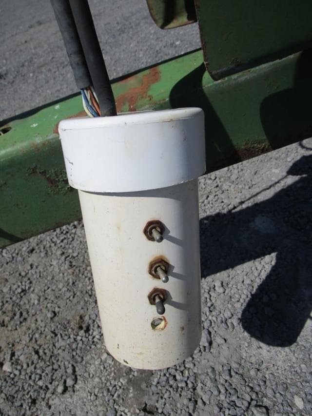 Image of John Deere 3940 equipment image 3