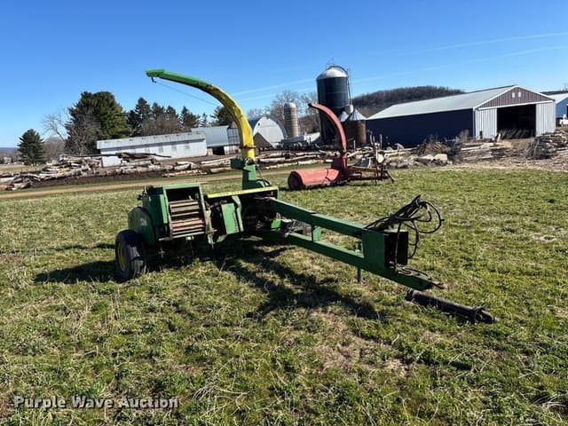 Image of John Deere 3940 equipment image 2