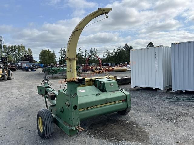 Image of John Deere 3940 equipment image 3
