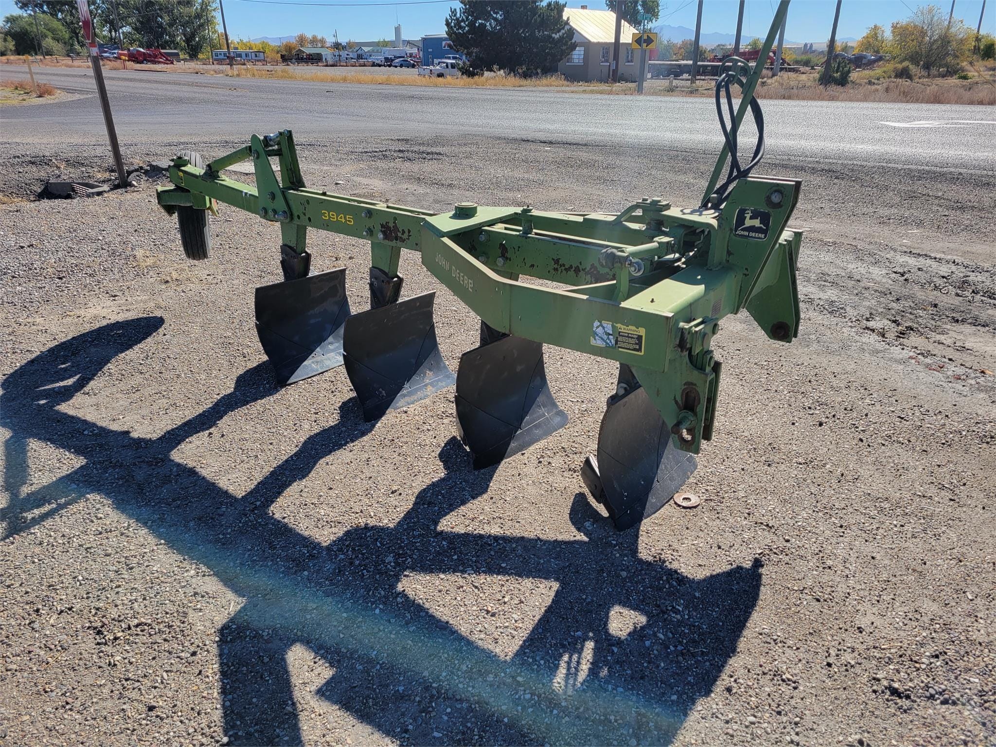 John Deere 3945 Equipment Image0