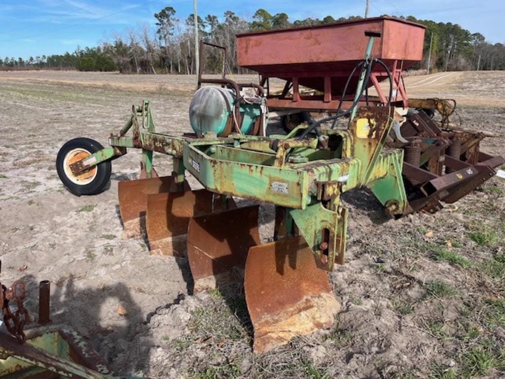 John Deere 3945 Equipment Image0