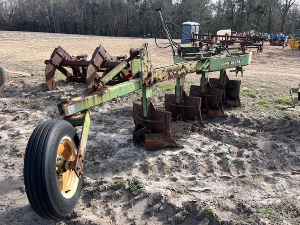 Image of John Deere 3945 Image 1