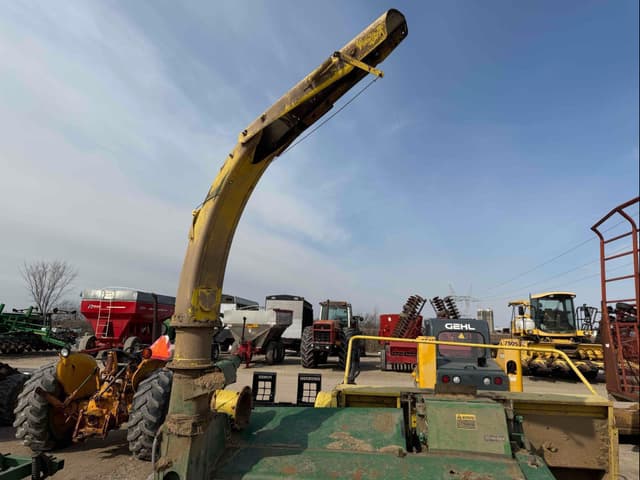 Image of John Deere 3950 equipment image 4