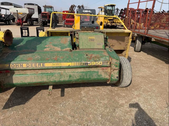 Image of John Deere 3950 equipment image 3