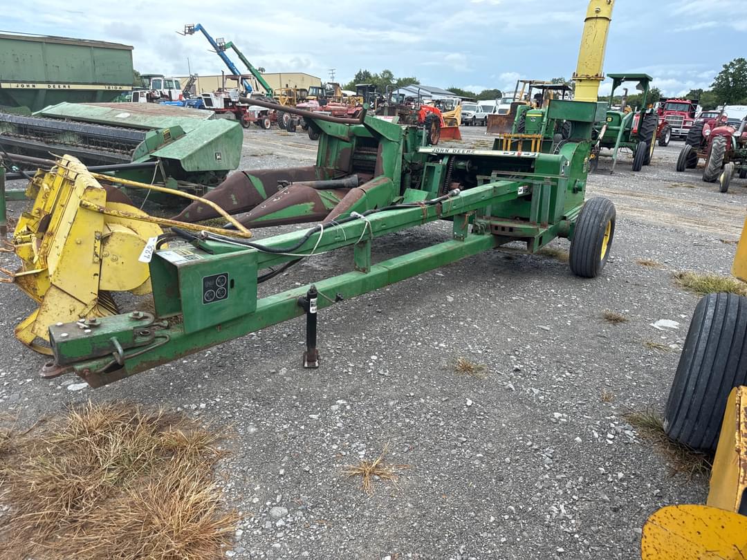 Image of John Deere 3950 Primary image