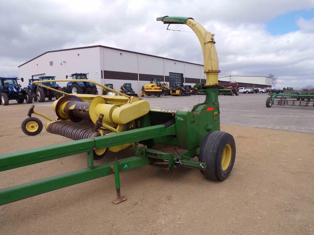 Image of John Deere 3950 equipment image 3