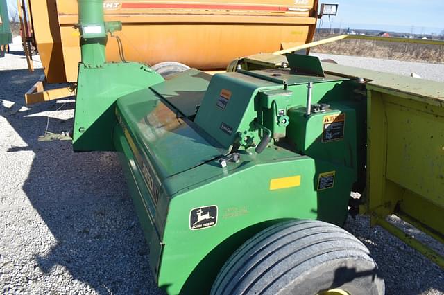 Image of John Deere 3950 equipment image 2