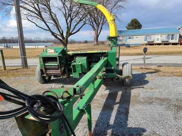 Image of John Deere 3950 equipment image 2