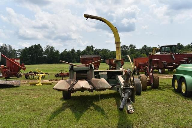 Image of John Deere 3950 equipment image 1