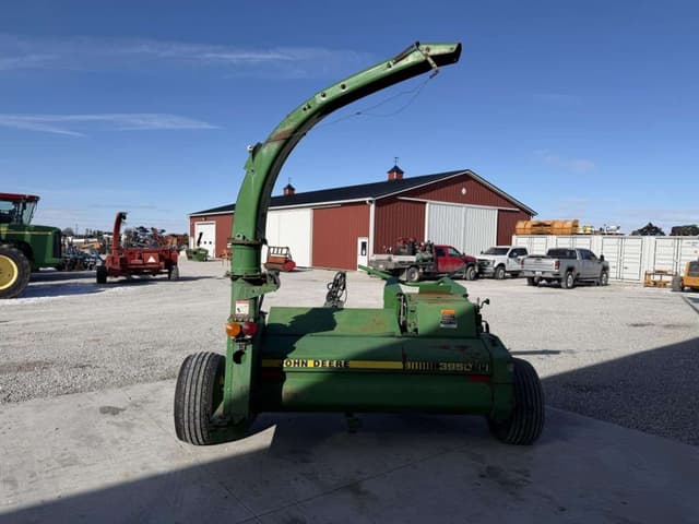 Image of John Deere 3950 equipment image 4