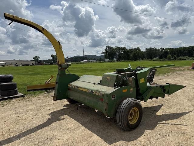 Image of John Deere 3950 equipment image 2