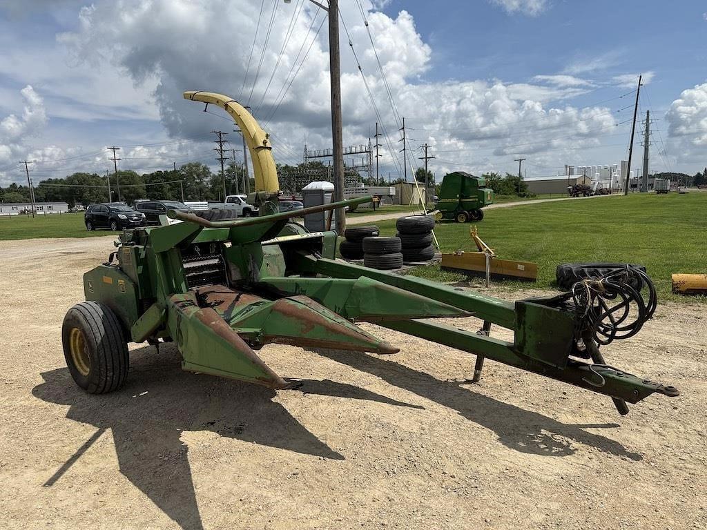 Image of John Deere 3950 Primary image